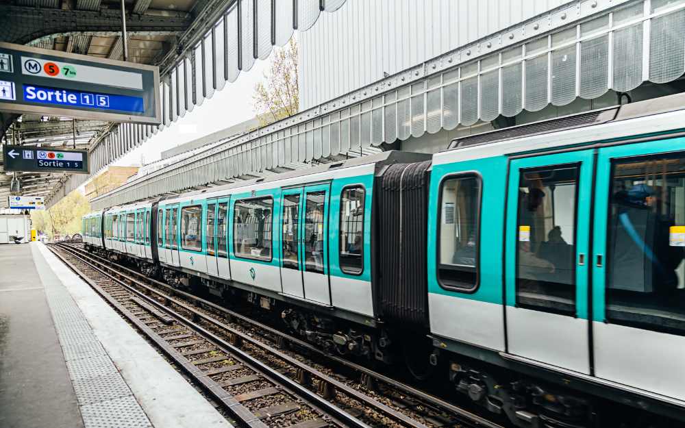 Dans les futurs métros parisiens, la promesse de lignes 100% connectées